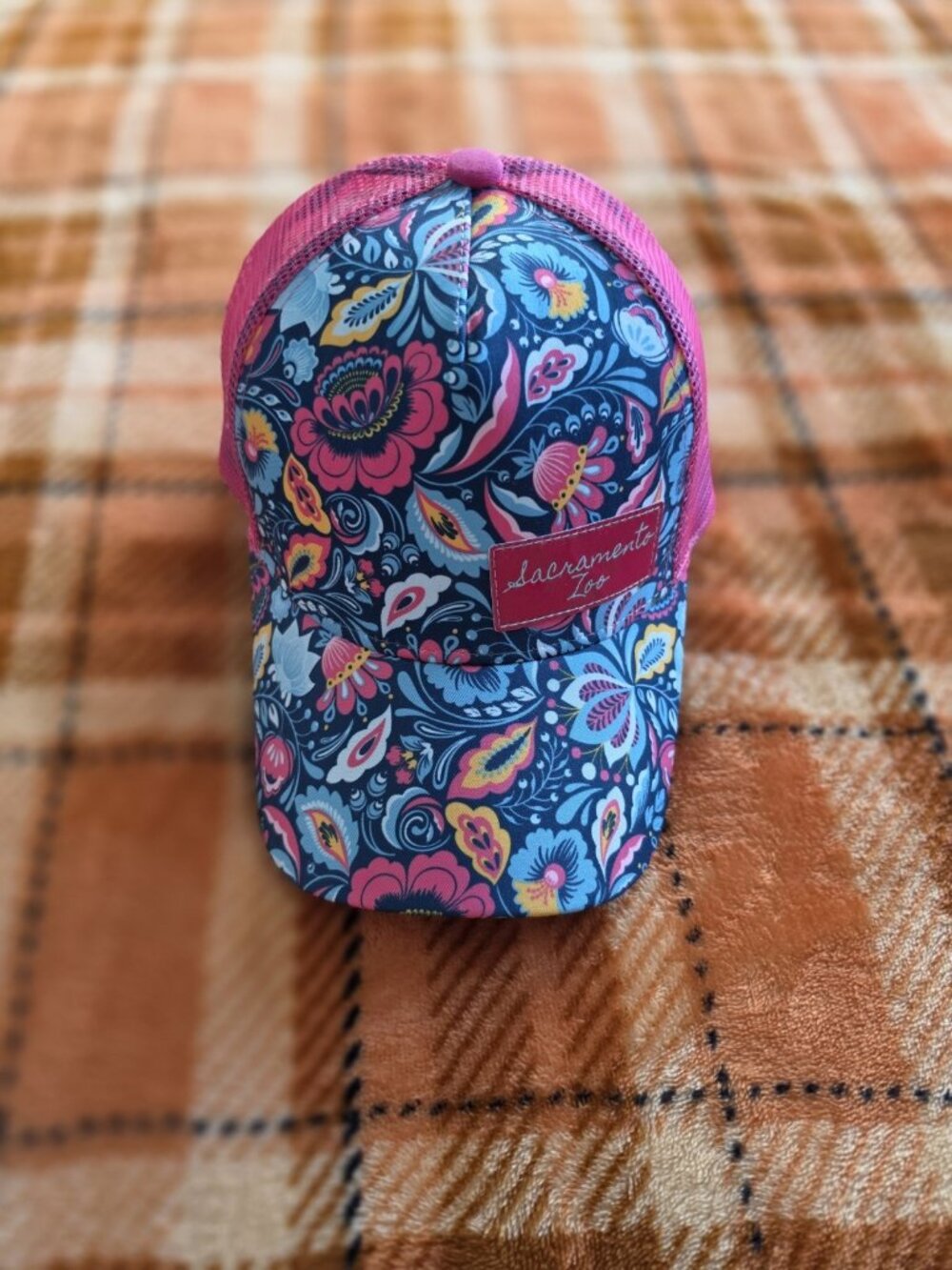 Zoo Sacramento Cal A&F Floral Mesh-Back Trucker Hat Cap Adult - Picture 6 of 7